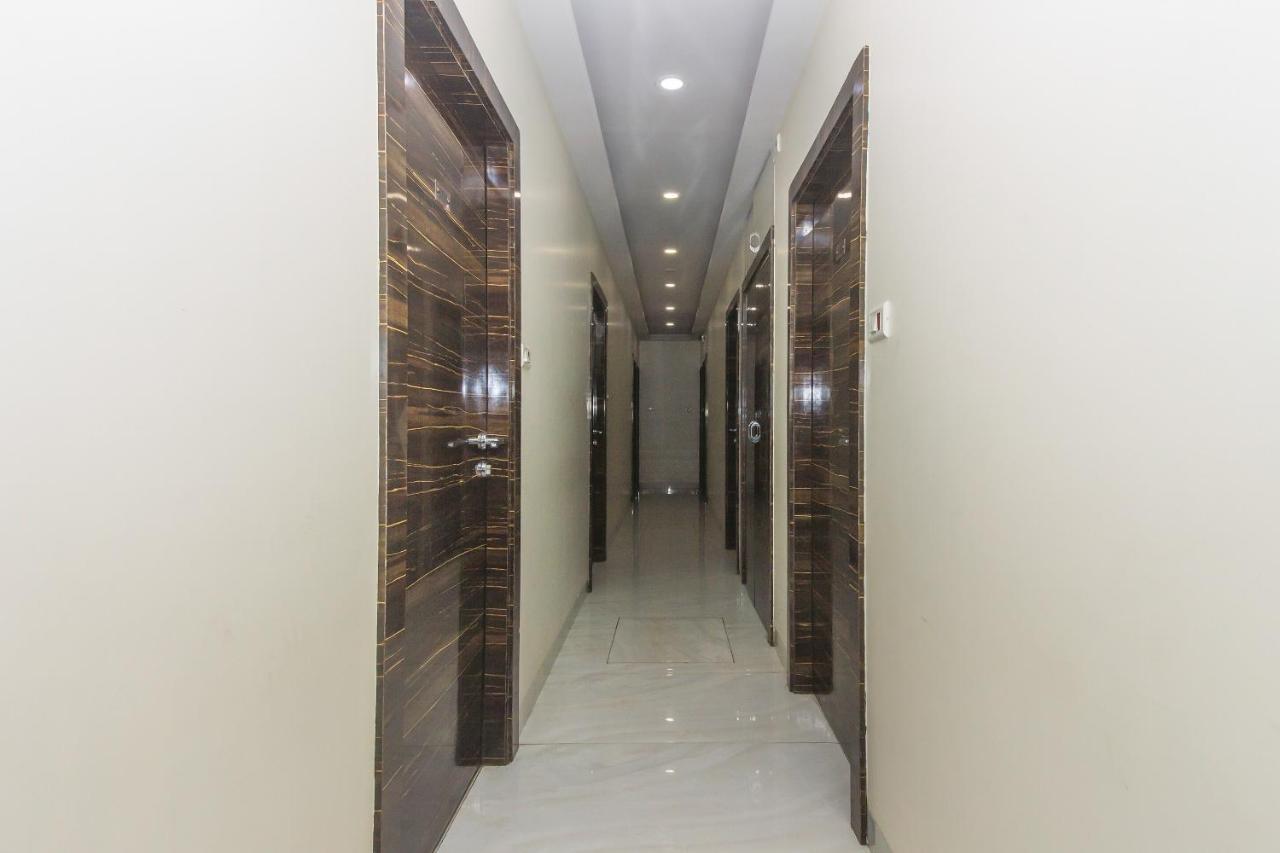 Capital O Hotel Pearl Near Us Embassy Mumbai Exterior foto